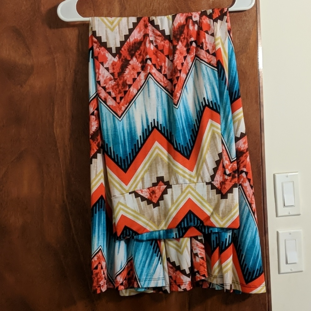 Chevron patterned maxi skirt